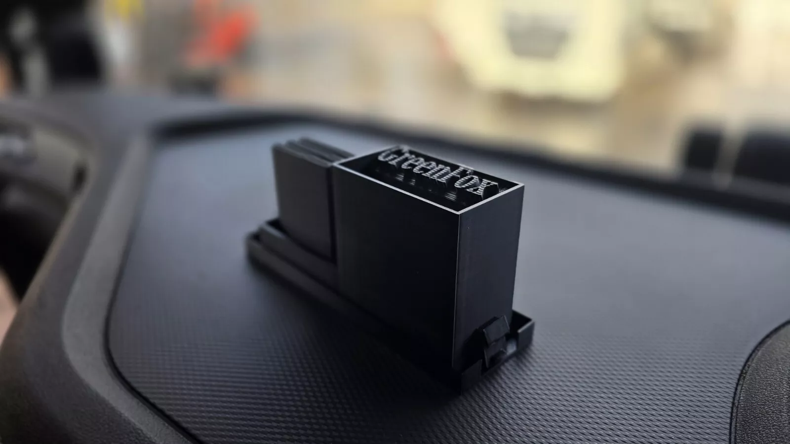 New Generation DAF XF and DAF XG, DAF XD - Additional Fuel Card Holder. 4 Slots - Image 5