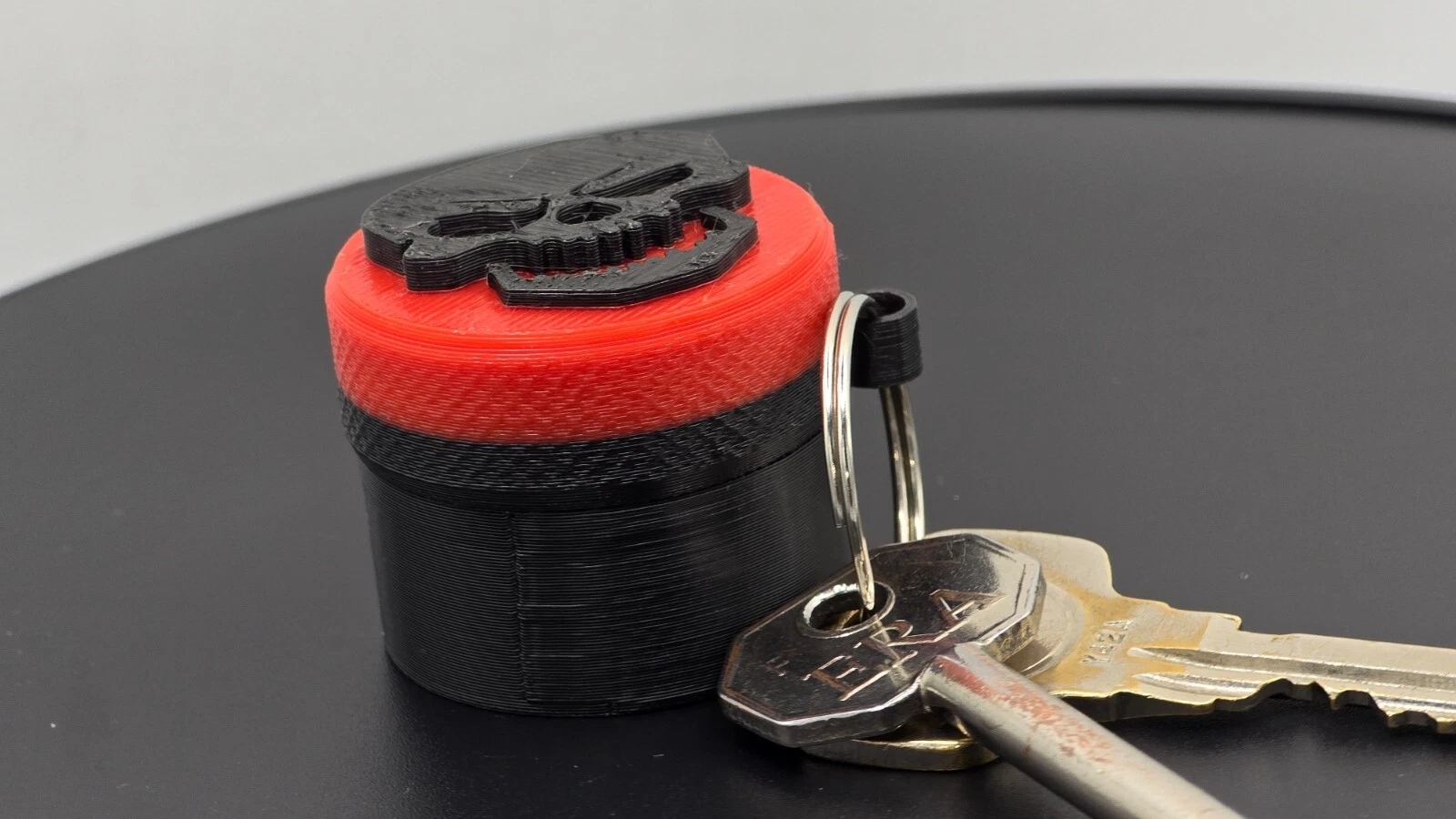 2x Airtight Mini Keyring Storage Container – Skull Accent, Odour Proof Container - Image 5