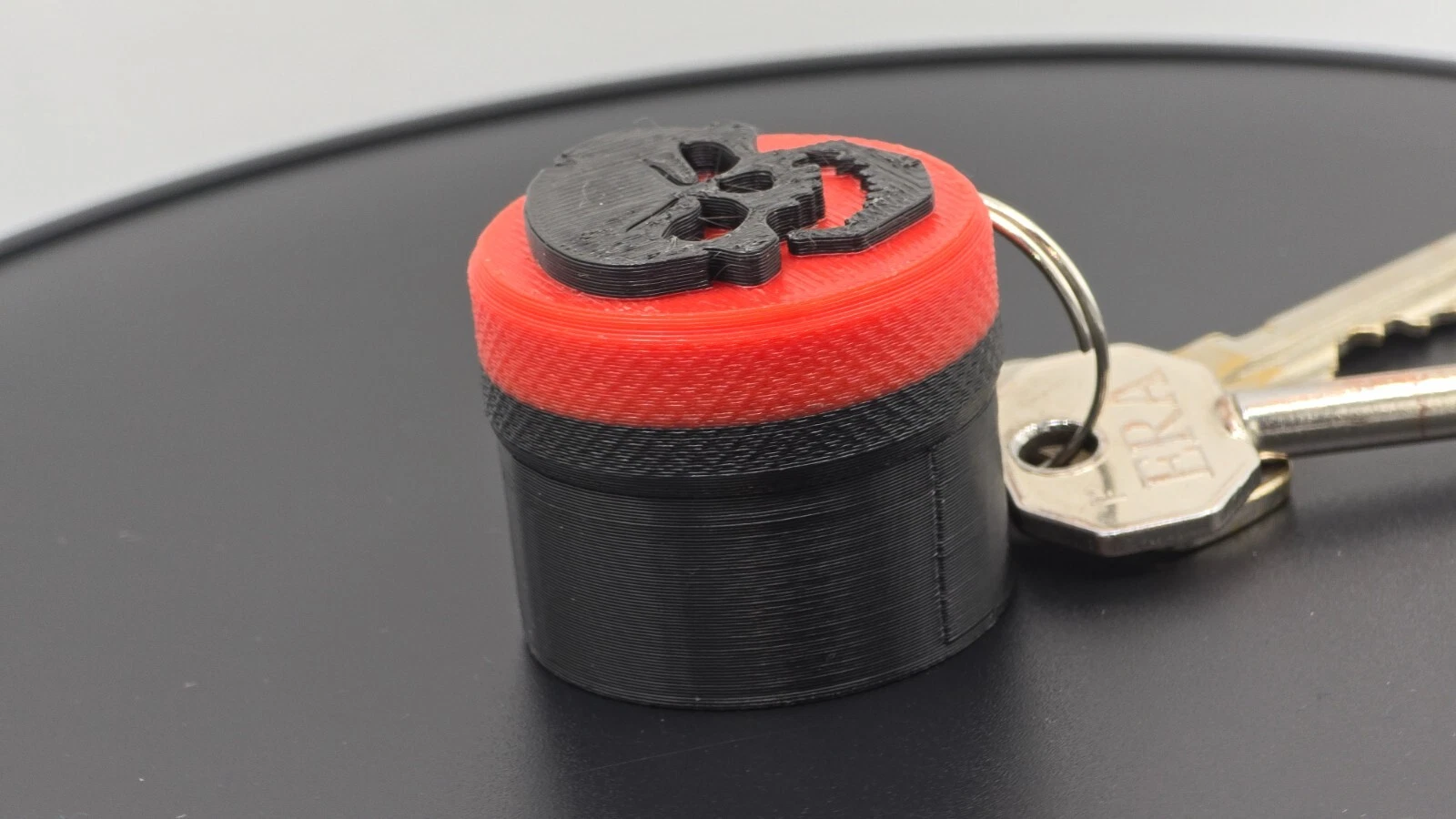 2x Airtight Mini Keyring Storage Container – Skull Accent, Odour Proof Container