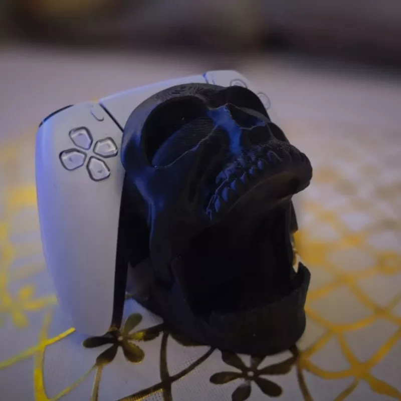 Black Skull Controller Holder - PS5 & Xbox Pad - Detailed Design - High Quality