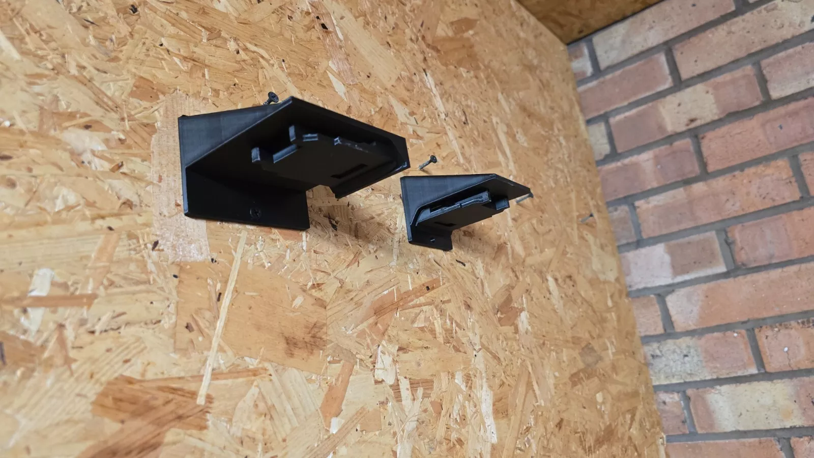 DEWALT Tool Mount Set – 2 Holders: Straight and Angled (2-Pack) MADE IN UK - Image 11