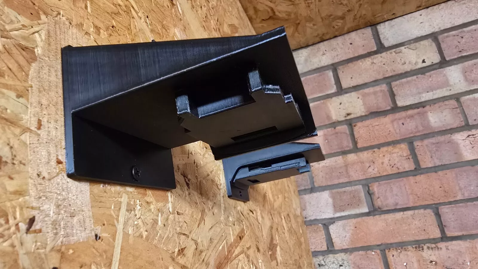DEWALT Tool Mount Set – 2 Holders: Straight and Angled (2-Pack) MADE IN UK - Image 13