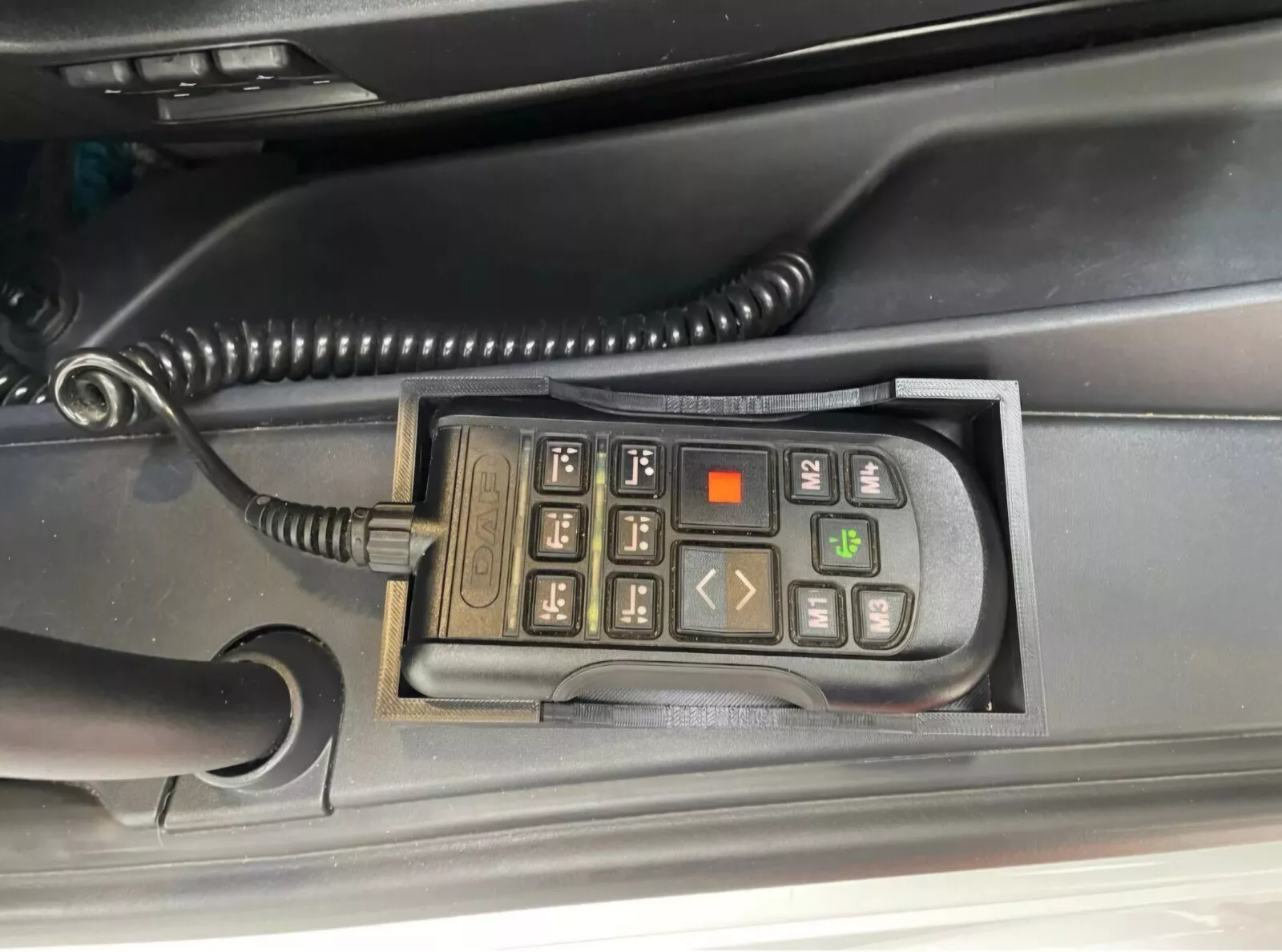 New Generation DAF XF and DAF XG, DAF XD Air Suspension Bigger Controller Mount