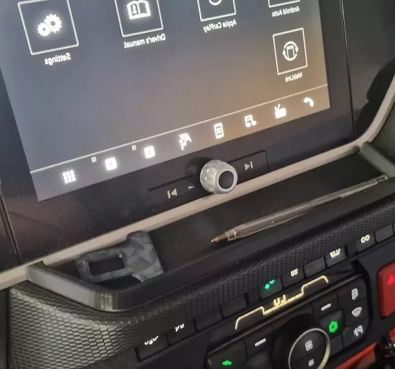 New Generation DAF XF and DAF XG, XF under radio unit shelf, pen holder LHD VEH