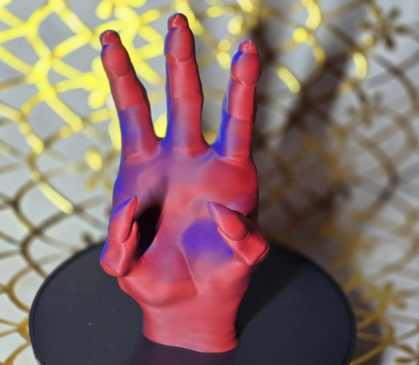 Scary Hand PS5 Controller Holder – Creepy & Functional Display Stand - Red/Blue - Image 13
