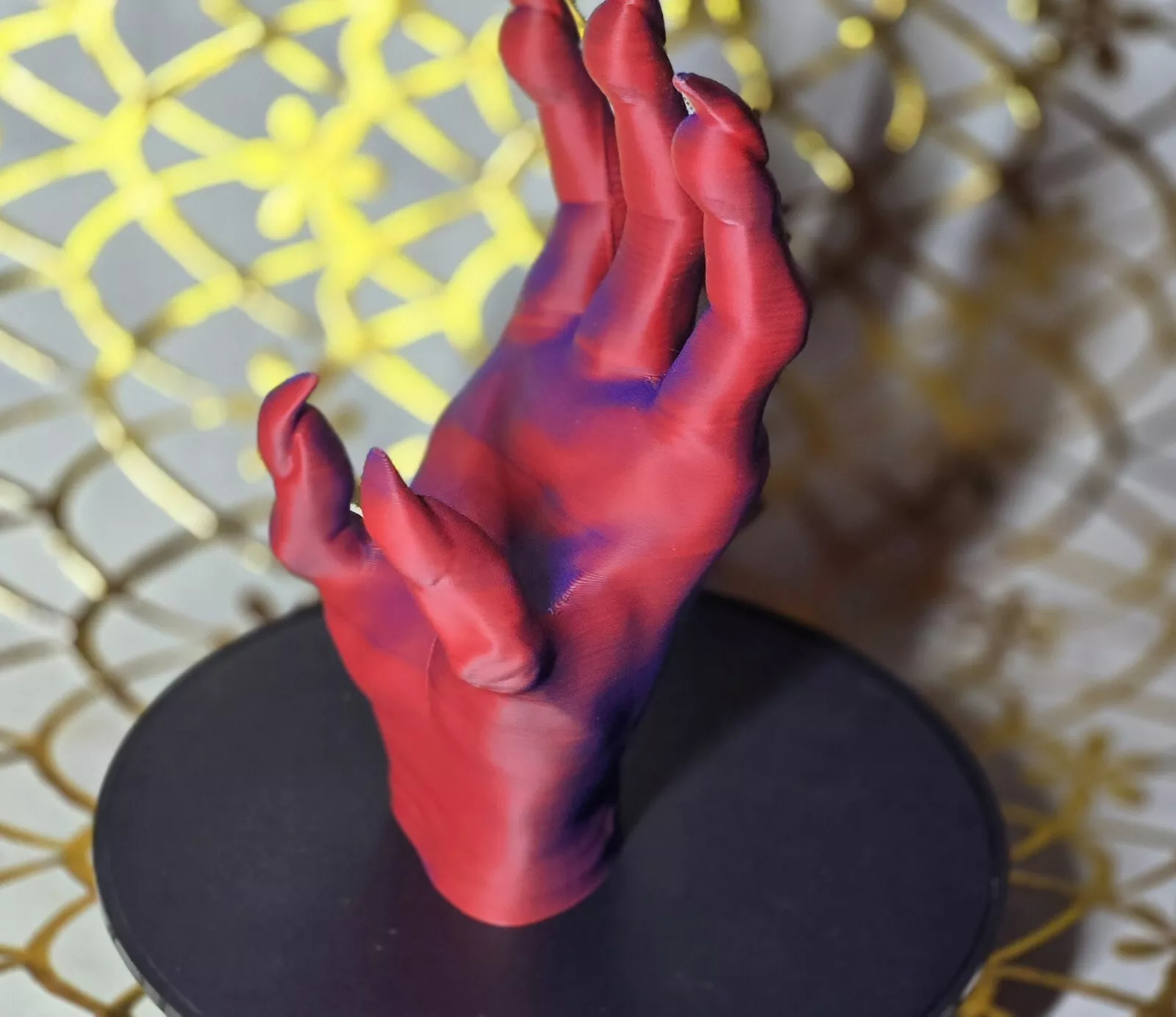 Scary Hand PS5 Controller Holder – Creepy & Functional Display Stand - Red/Blue - Image 14