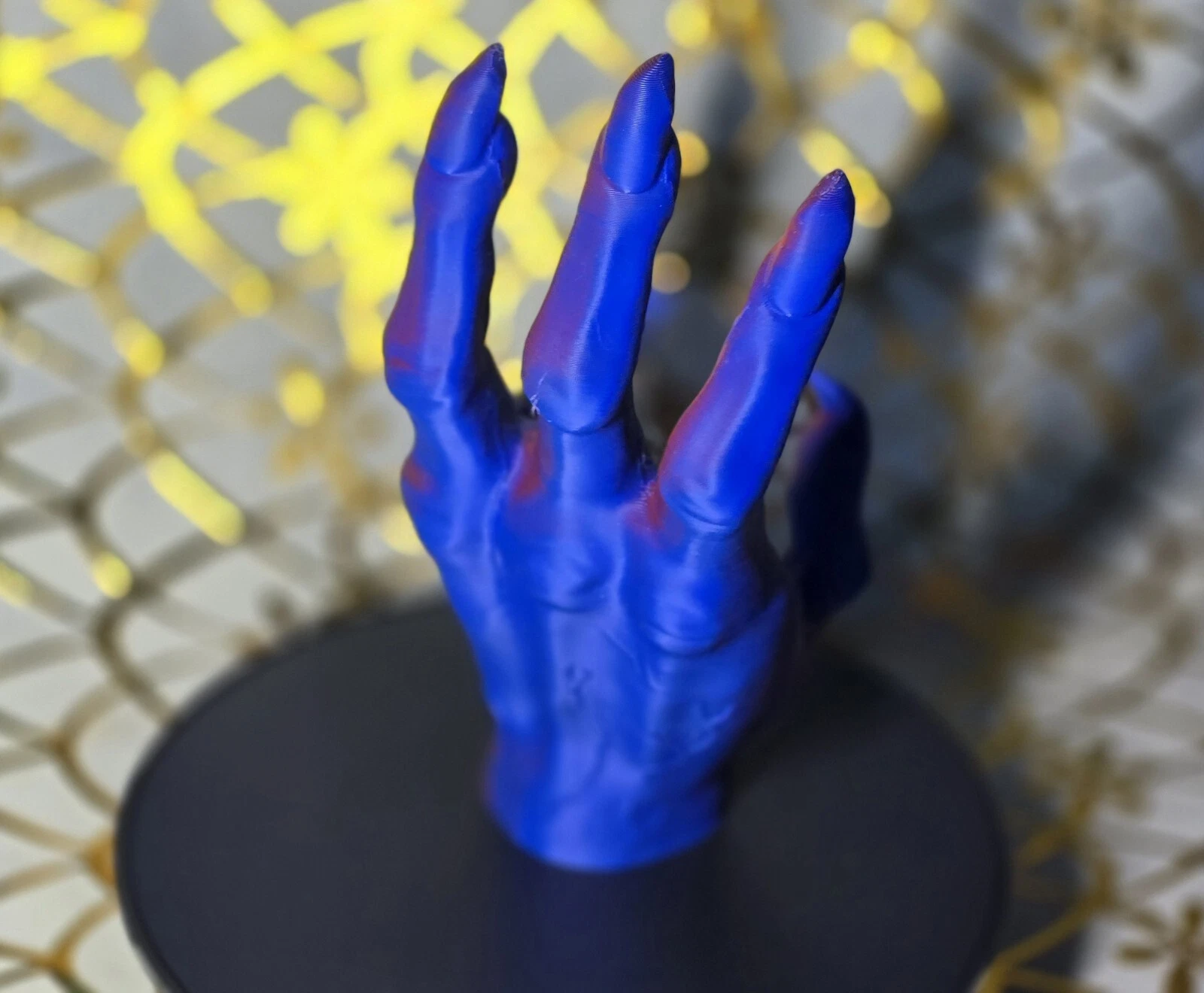 Scary Hand PS5 Controller Holder – Creepy & Functional Display Stand - Red/Blue - Image 3