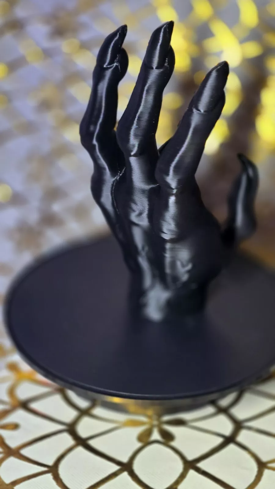 Scary Halloween Hand PS5 Controller Holder – Creepy & Functional Display Stand - Image 7