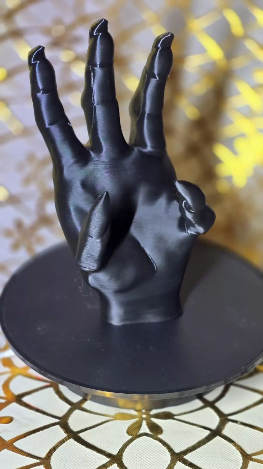 Scary Halloween Hand PS5 Controller Holder – Creepy & Functional Display Stand - Image 8