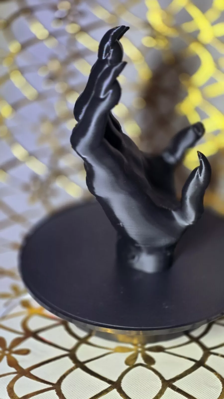 Scary Halloween Hand PS5 Controller Holder – Creepy & Functional Display Stand - Image 11