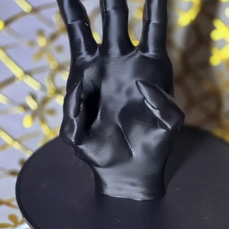 Scary Halloween Hand PS5 Controller Holder – Creepy & Functional Display Stand