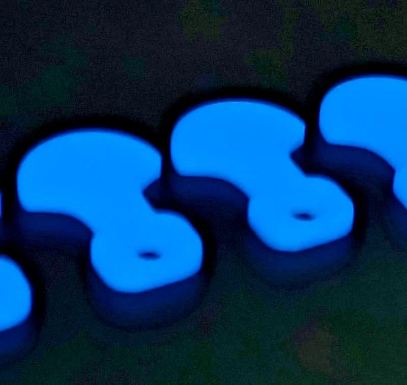4x Removable Trolley Coin Keyring GLOW IN DARK £1 Pound Shopping Cart Token Key