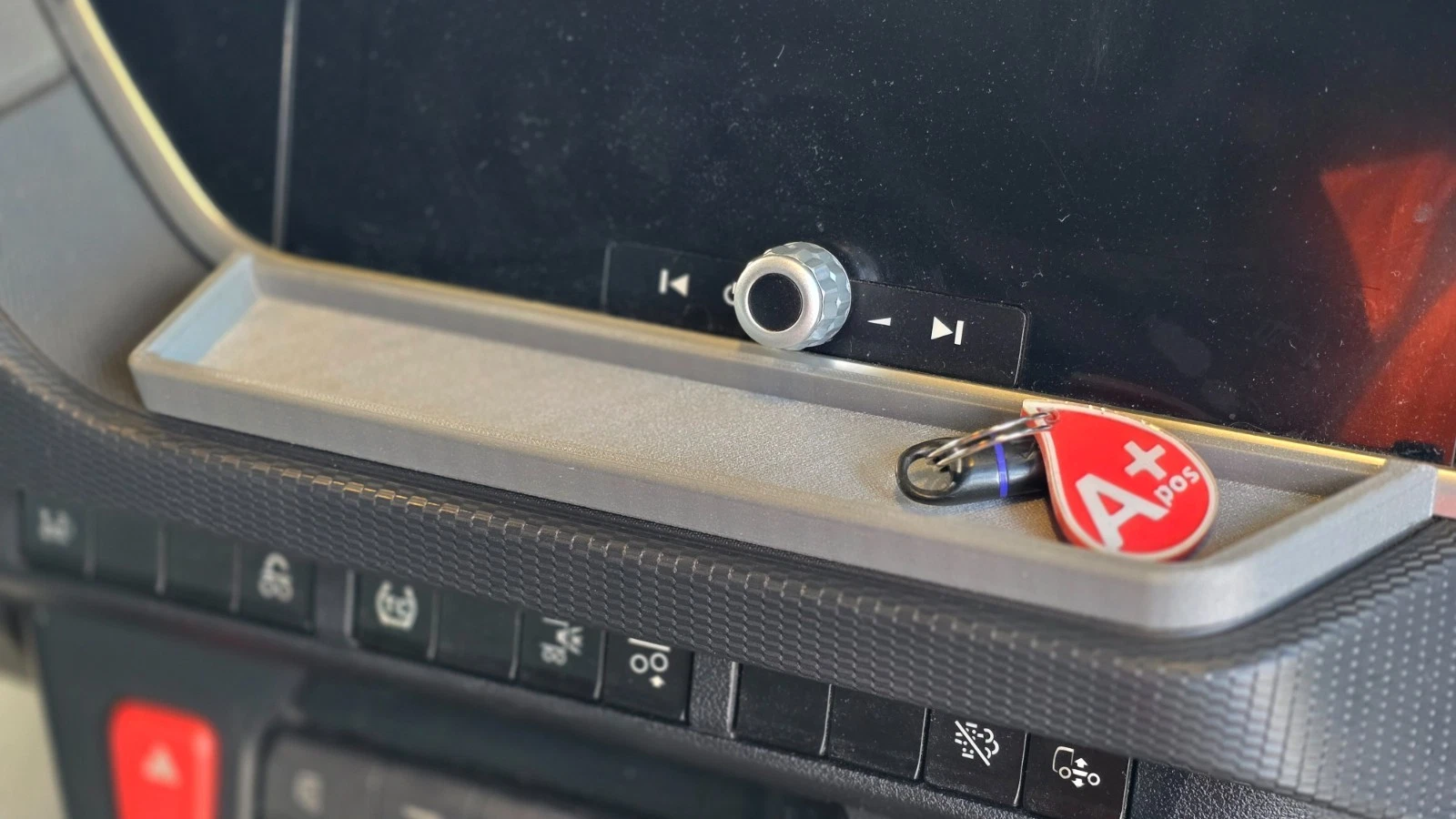 New Generation DAF XF, XD and DAF XG - SILVER under radio unit shelf, pen holder