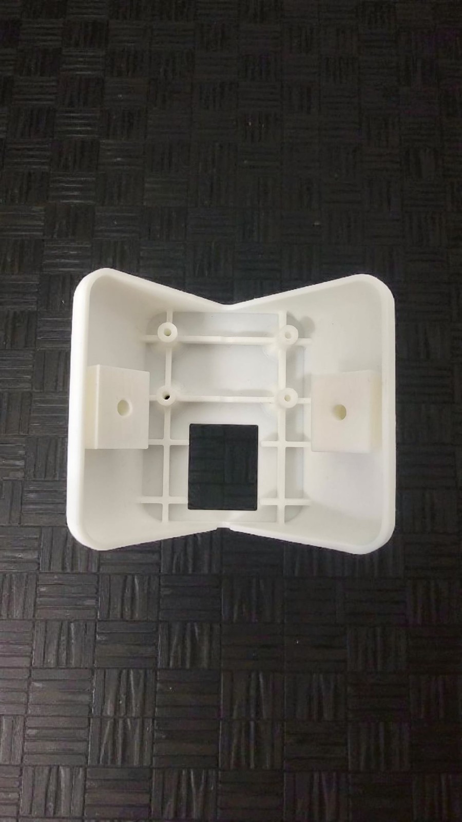 TP-Link Tapo C500 C520 Corner Wall Mount Bracket Outdoor Camera Holder - Premium - Image 3