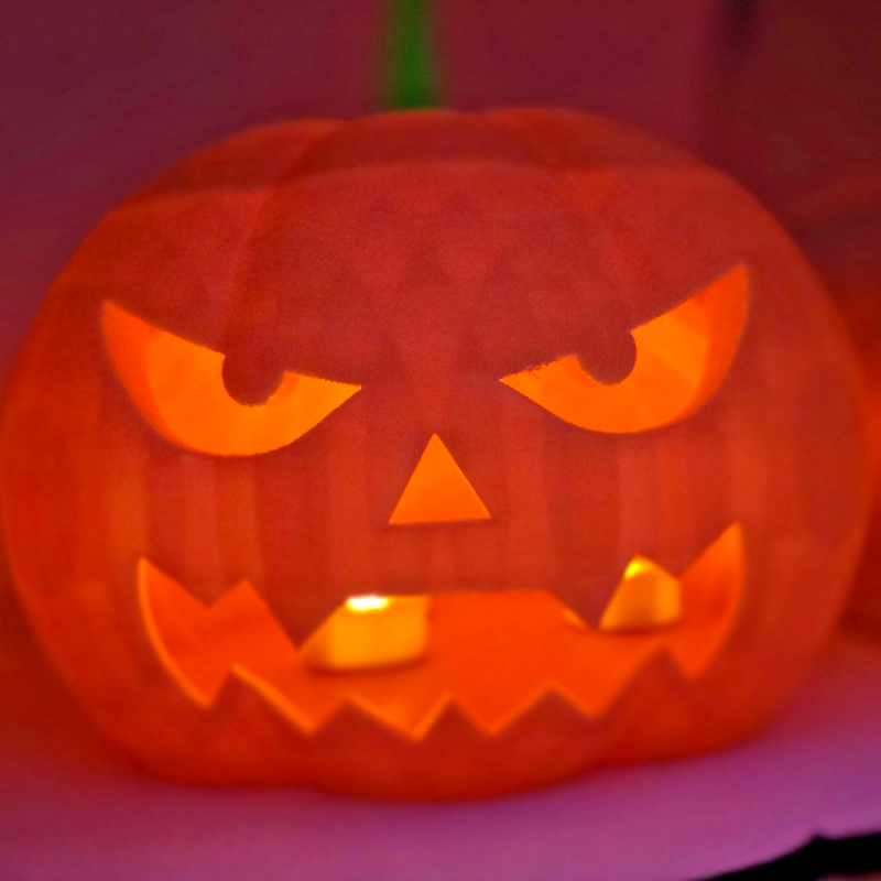Large Glow in the Dark Pumpkin – Halloween Jack-O’-Lanter<wbr/>n – 25cm with 3 LED